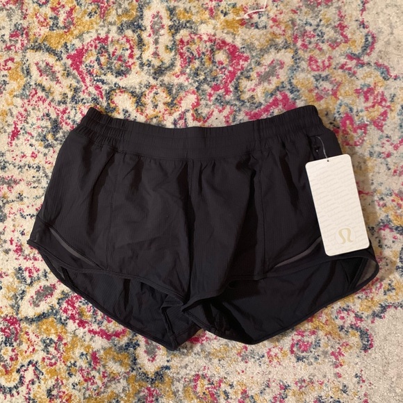 lululemon athletica Pants - NWT Lululemon Hotty Hot Short II